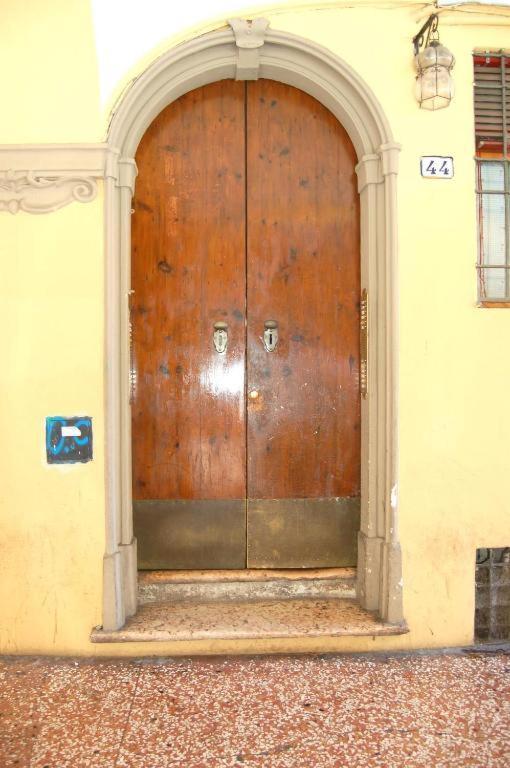 Апартаменты La Stanza Nel Borgo Болонья Экстерьер фото
